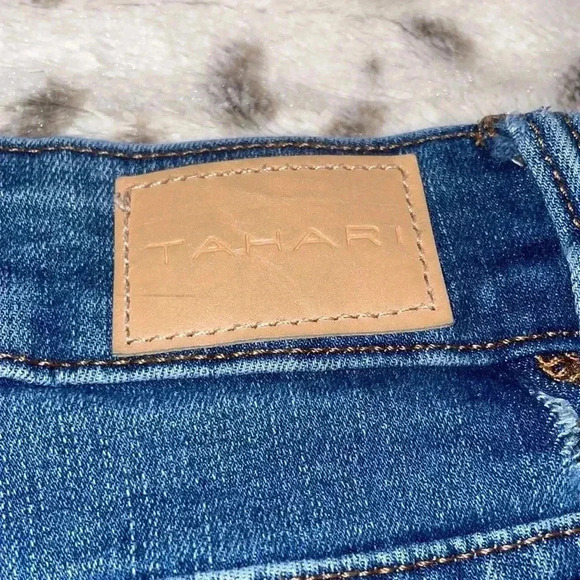 Women’s Tahari Jeans - Picture 5 of 5